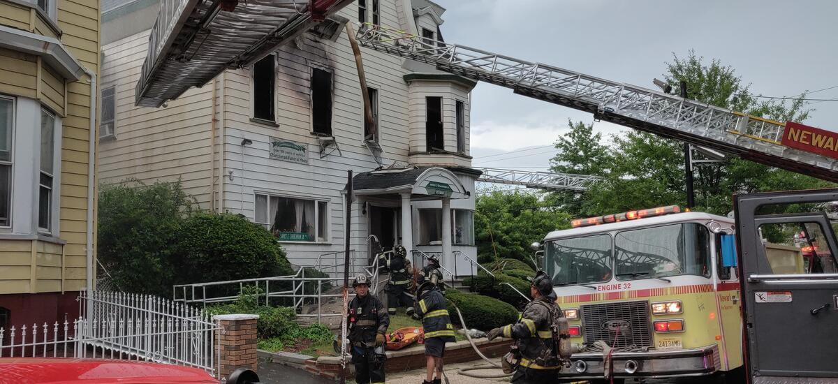 BREAKING NEWARK Fire Tears Through Newark Funeral Home
