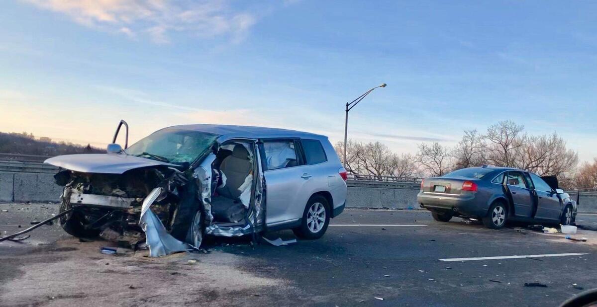 DEVELOPING PATERSON NJ NJ State Police Investigates Fatal Car Crash on