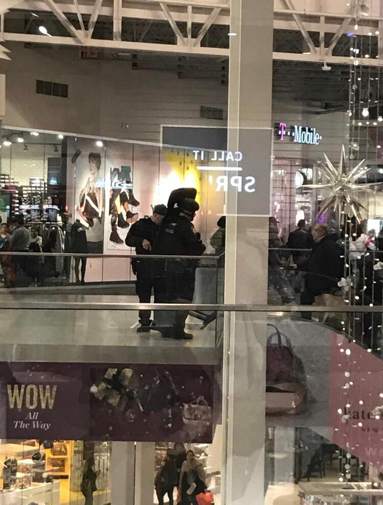 Breaking Elizabeth Nj Reports Of Fire Erupts At Jersey Gardens Breaking Elizabeth Nj Reports Of Fire Erupts At Jersey Gardens Mall In Rlsmedia Com