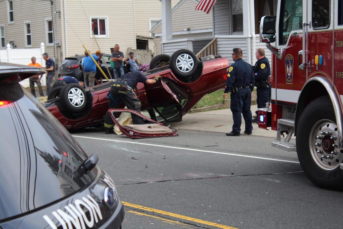 DEVELOPING UNION NJ Union Car Crash Injures One Victim