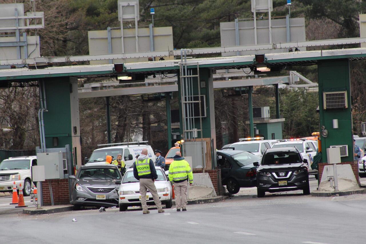 Breaking Union Nj Garden State Parkway Crash Ends In Fatal