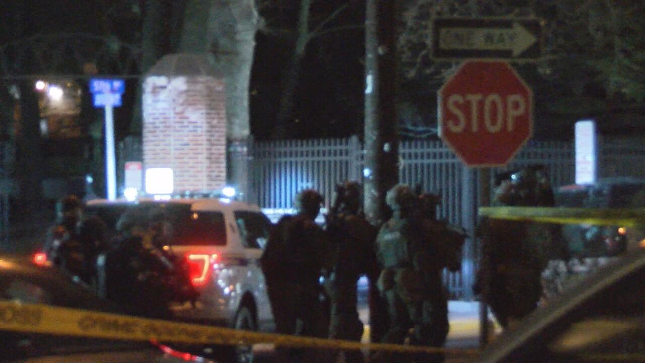 Breaking West New York Nj Barricaded Man Fire Shots At Police In There Is A Mive Police Presence In The Are Of 59th Street Near Kennedy Boulevard As And Members Swat Attempting To Get An Alleged