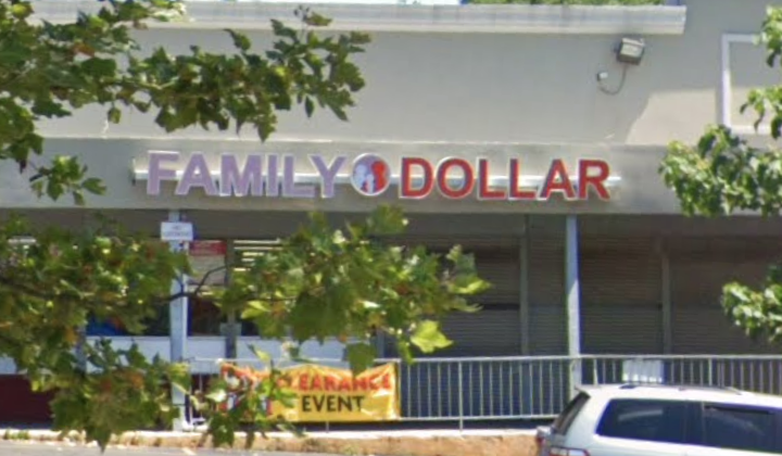 Man Armed With Broken Glass Bottle Robs Family Dollar Store In Newark Rlsmedia Com