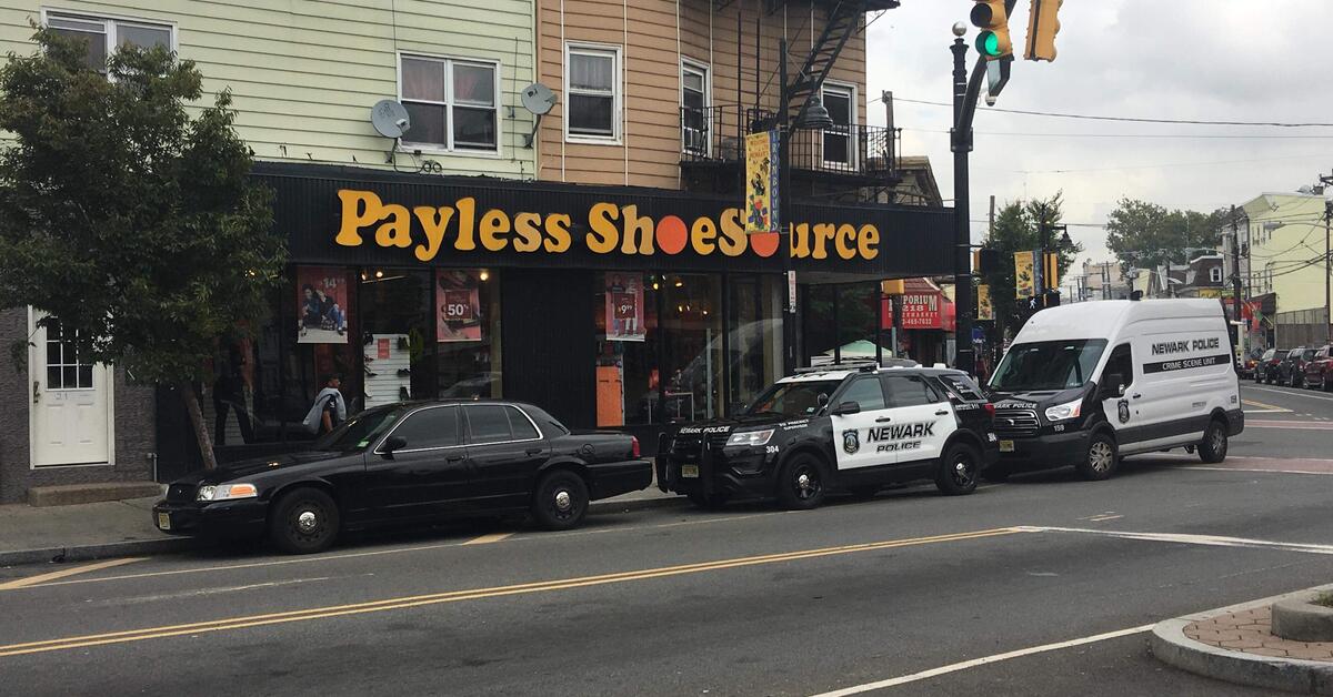Payless ferry top street