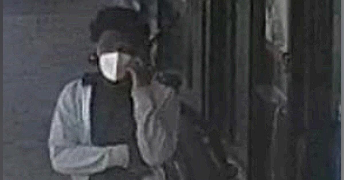 UPDATE: Suspects Wanted for Armed Robbery at Metro PCS Store in Newark