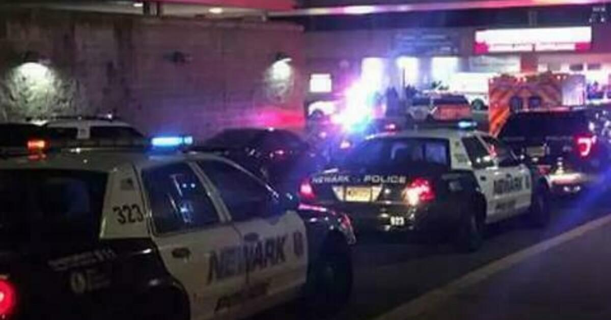 Police Investigate After Gunshot Victim Walks Into Newark Hospital