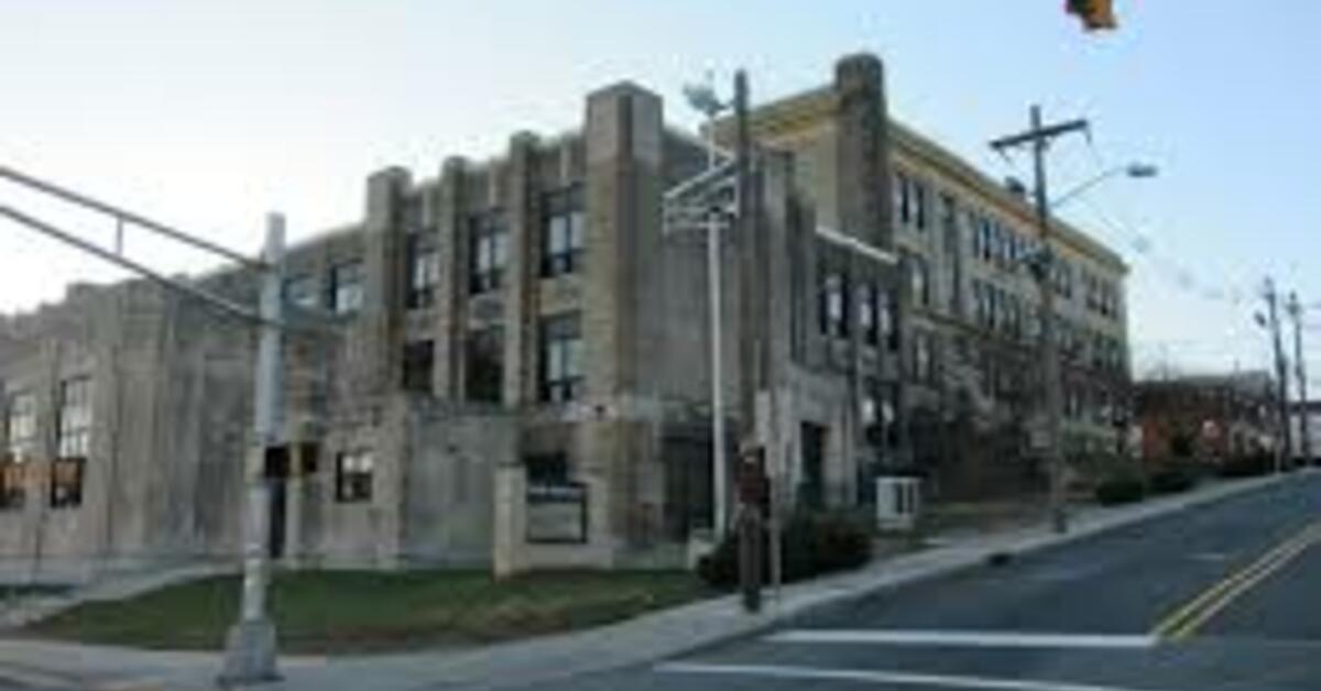 developing-belleville-nj-police-confirm-bomb-threat-at-middle-school