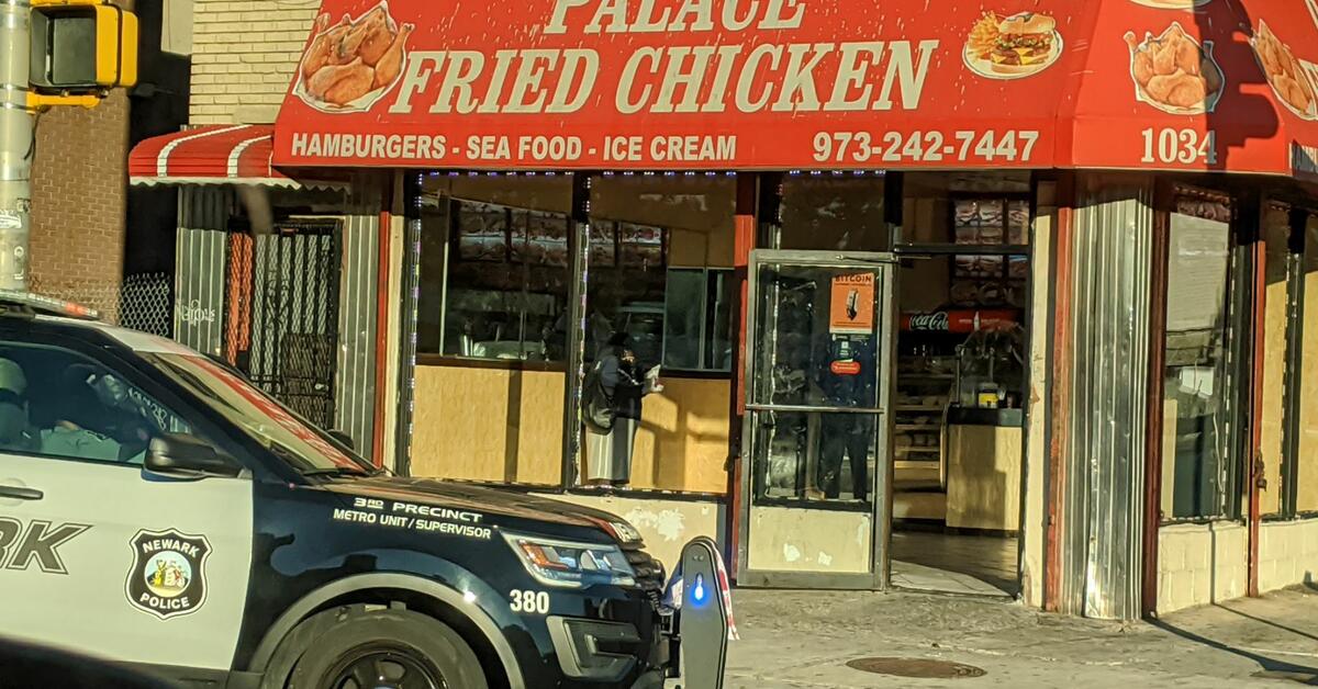 Police Investigate Stabbing at Downtown Newark Chicken Shack