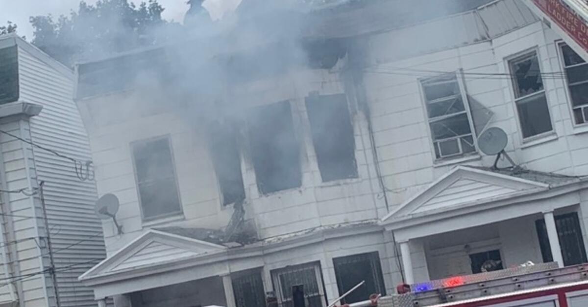 DEVELOPING NEWARK NJ Fire Destroys MultiFamily Building in Newark's