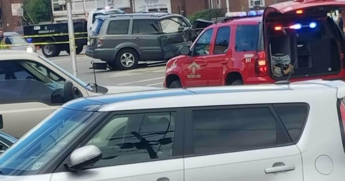 BREAKING WOODBRIDGE HeadOn Crash Leaves Two Injured in Woodbridge