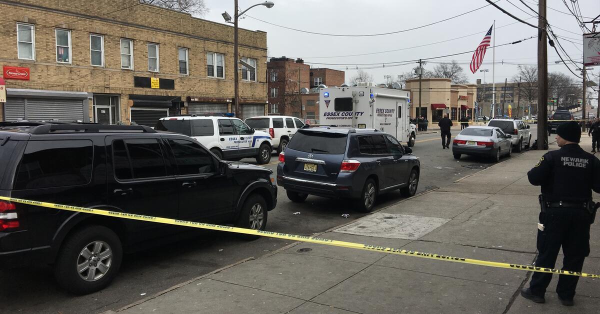 BREAKING NEWARK NJ Shooting Kills Man in Newark