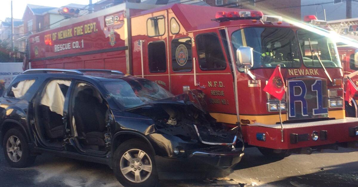 BREAKING NEWS NEWARK NJ: Multiple Injuries Reported in Fire Truck Crash