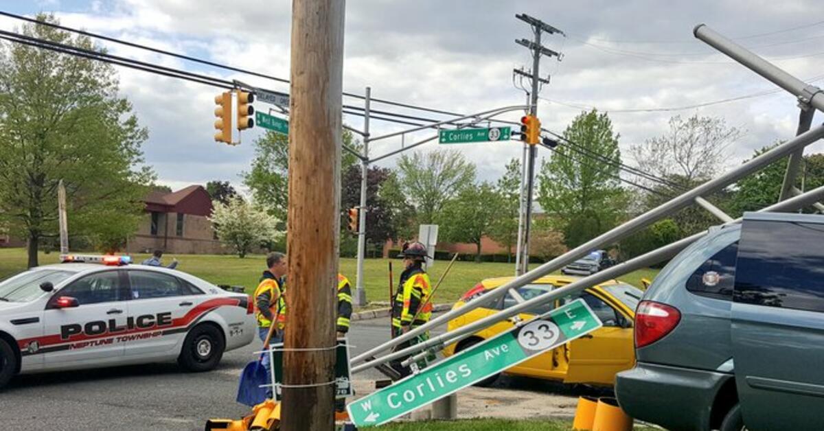 Four People Injured in Neptune Crash