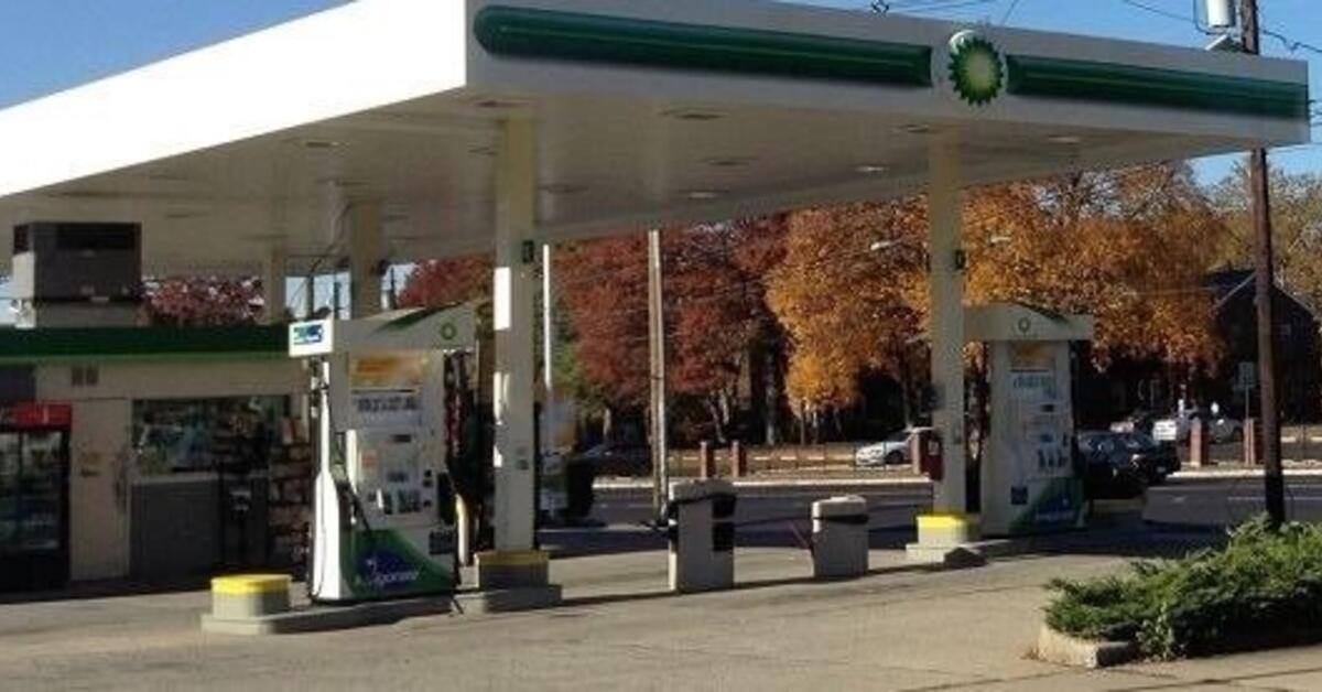 Linden Gas Station Robbed at Gunpoint