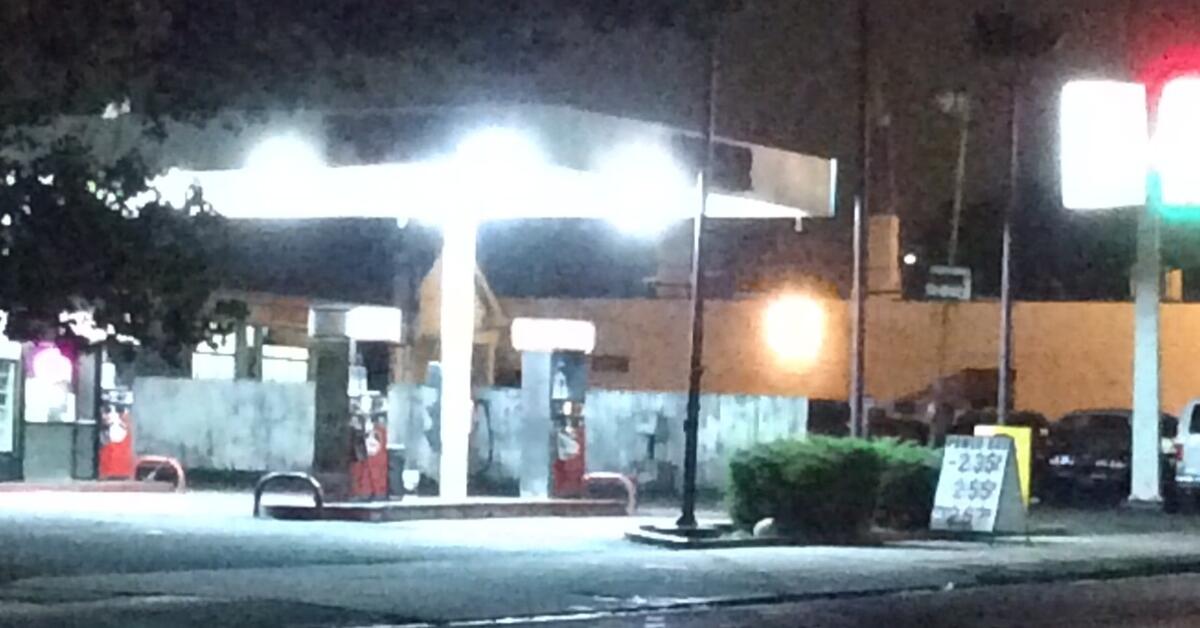 Police Investigate Robbery Report at Elizabeth Gas Station